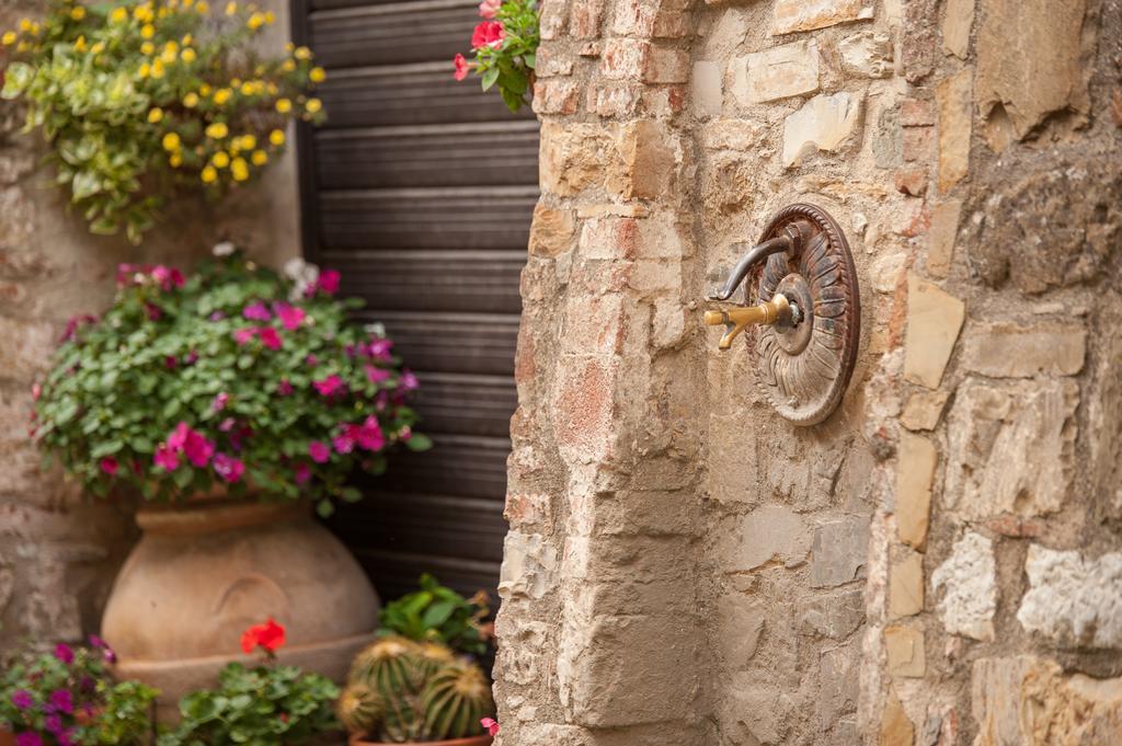 Palazzo Malaspina Bed & Breakfast San Donato in Poggio