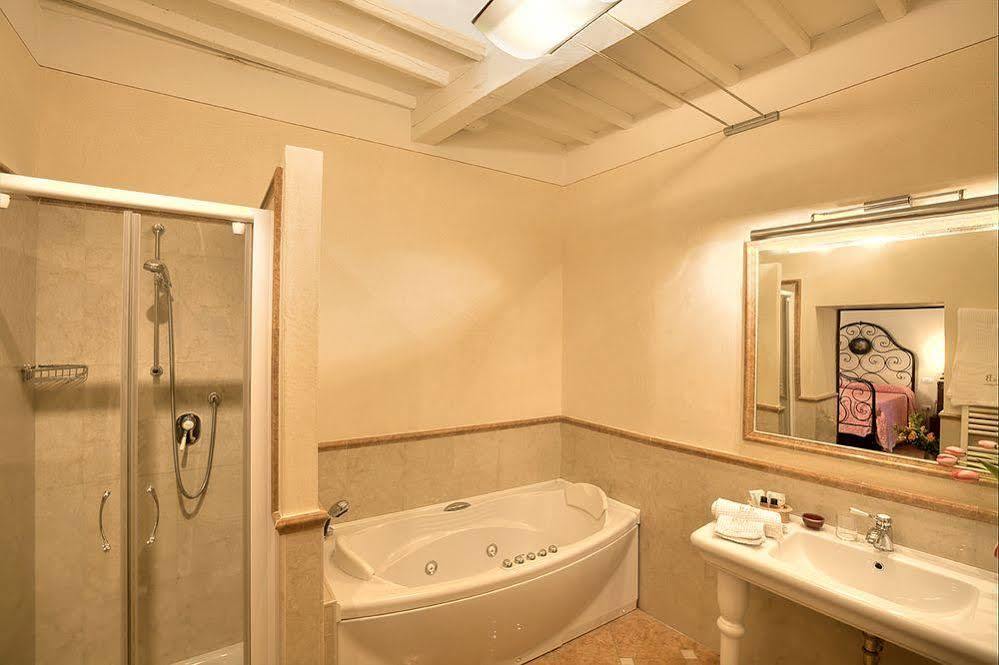 Palazzo Malaspina Bed & Breakfast 3*