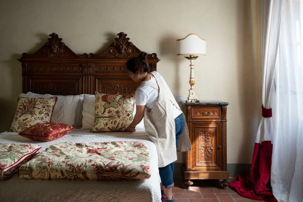 Palazzo Malaspina Bed & Breakfast San Donato in Poggio